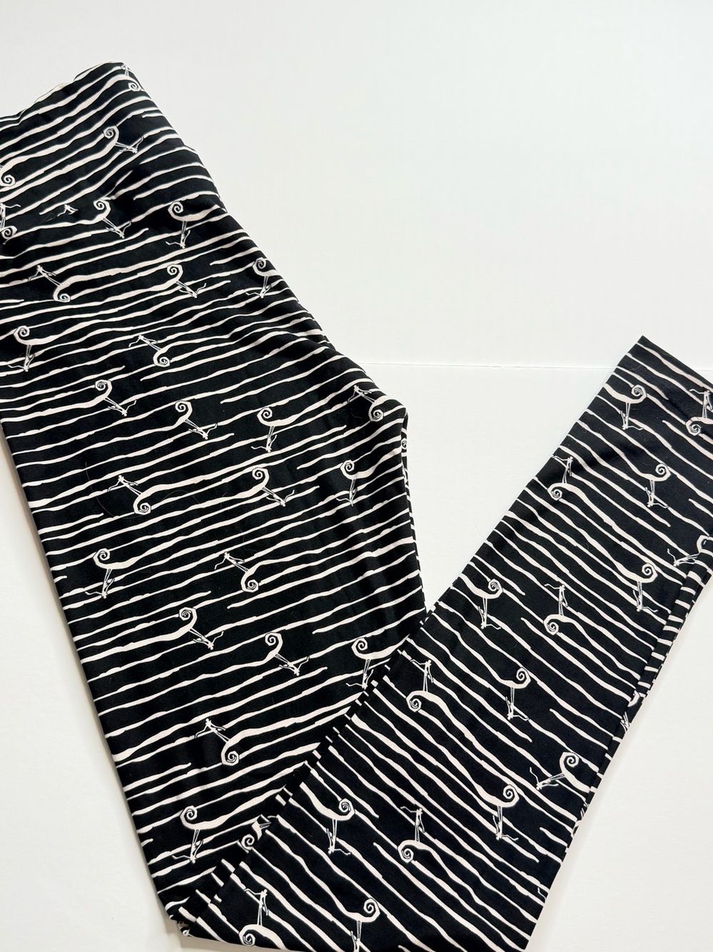 LuLaRoe OS Disney Nightmare Before Christmas Jack Skellington Leggings